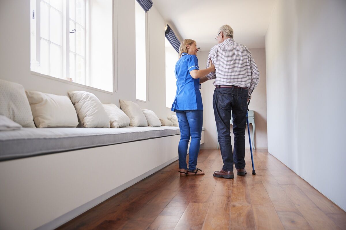 how memory care communities prevent falls